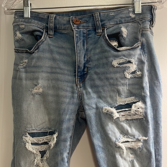 American Eagle size 6 distressed blue ripped jeans - Picture 2 of 6